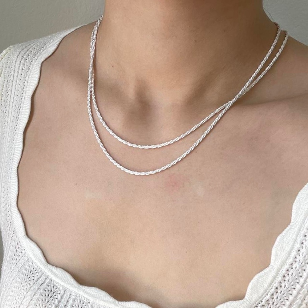 ♥️CLOSING SALE 🔥18K White Gold Plated Sequin Necklace